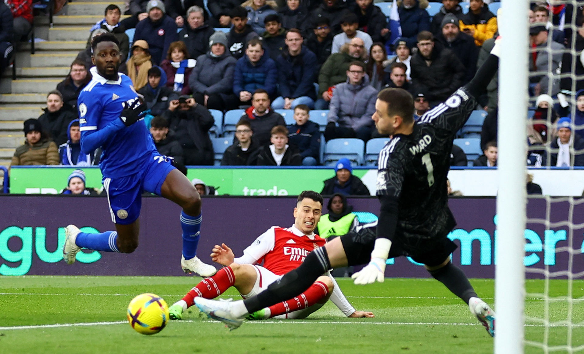 仅用短短数 仅用短短数